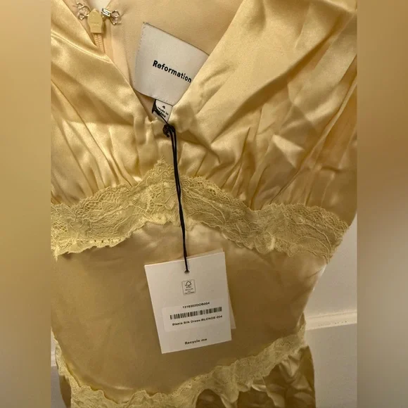 Reformation Stasia Dress - Picture 3 of 3